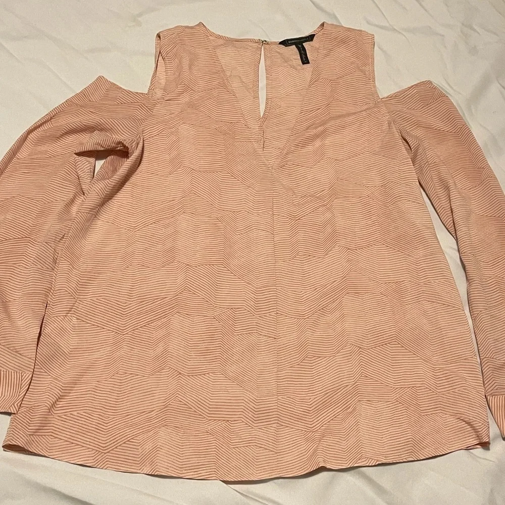 BCBGMaxazria Womens Zig Zag Striped Blouse - Picture 2 of 3